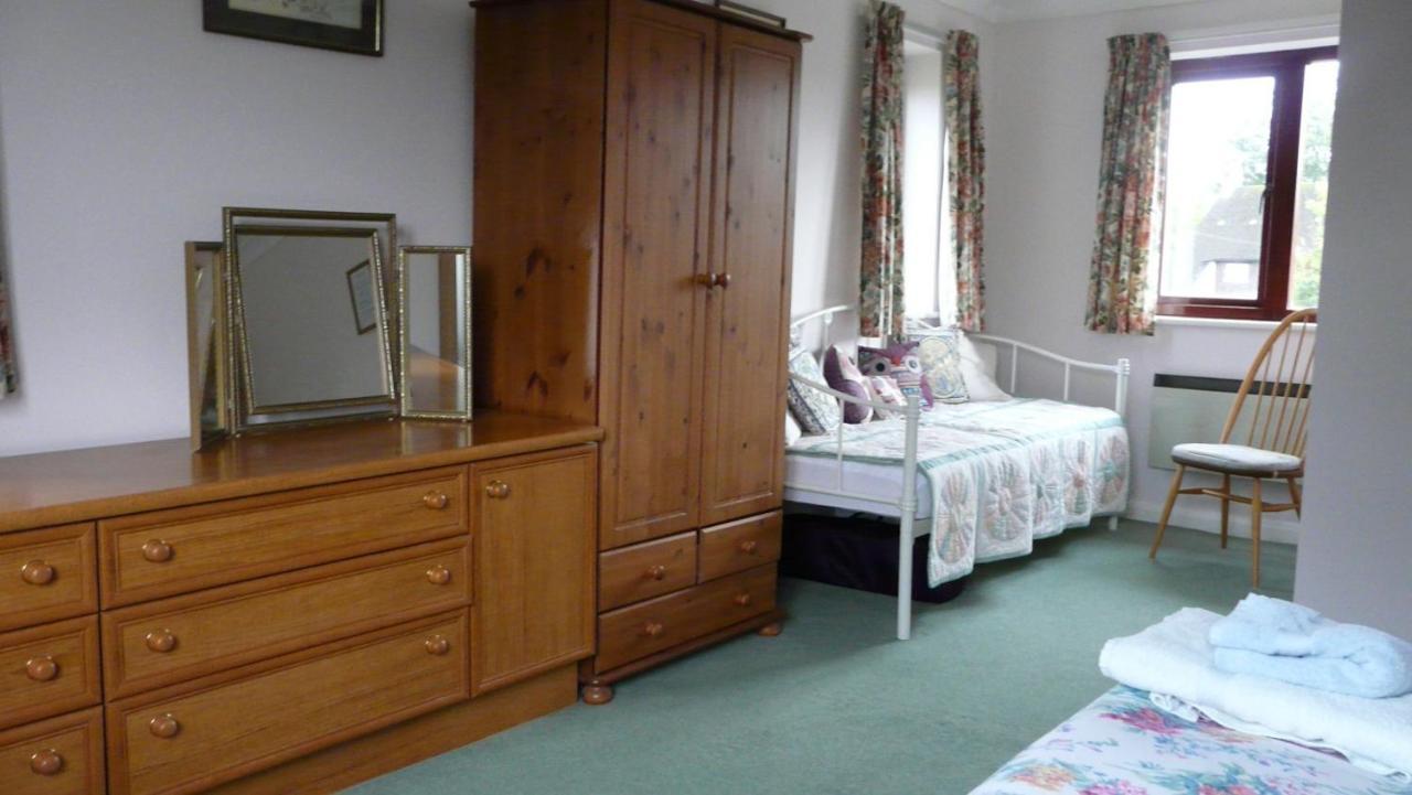 Bramley Cottage Holidays 치체스터 외부 사진