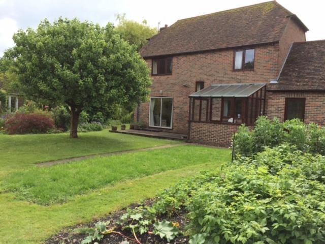 Bramley Cottage Holidays 치체스터 외부 사진